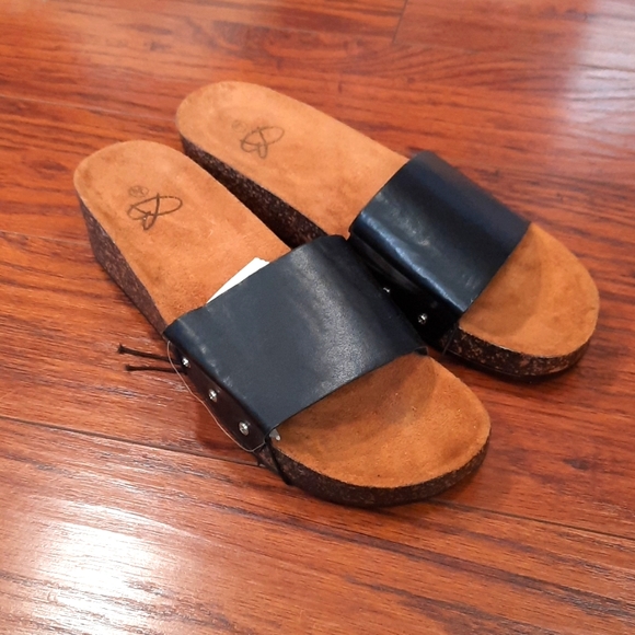 Bobbie Brooks Shoes - Bobbie Brooks Black Wedge Slides